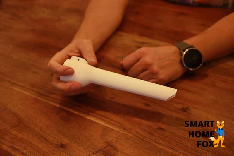 Man sieht die Fugendüse für den Handsauger.